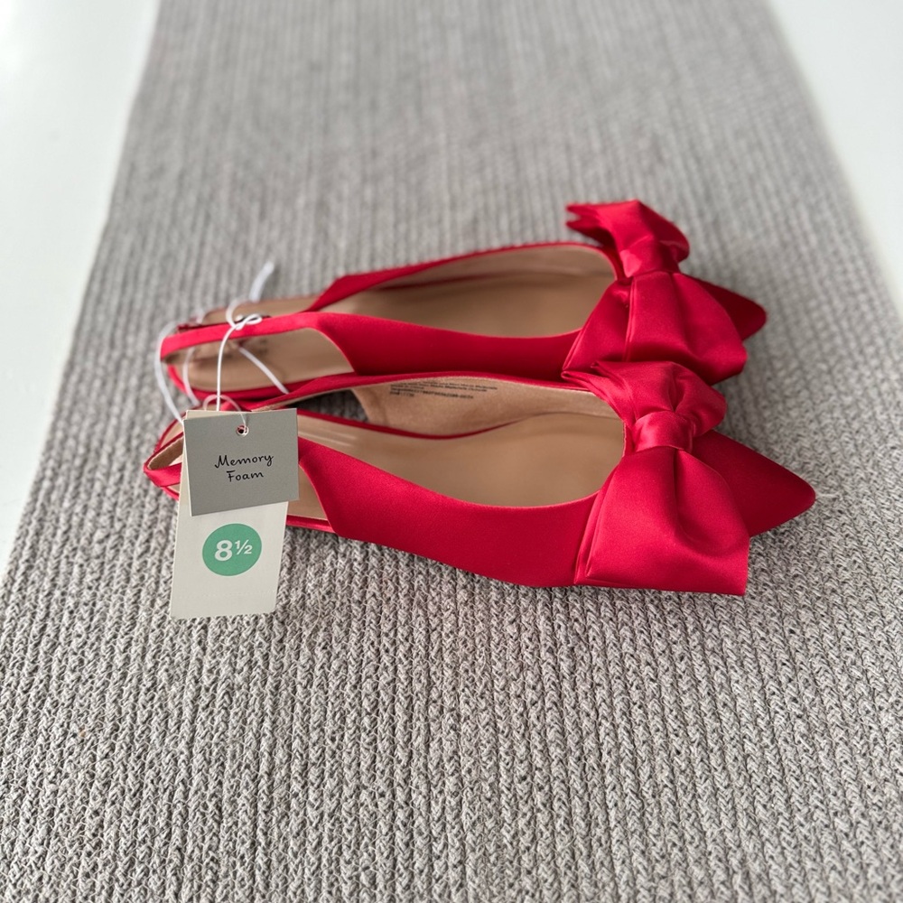 A New Day Red Satin Slingback Bow Detail Pointed Toe Flats Dress Shoes Sz 8.5 - Picture 3 of 5